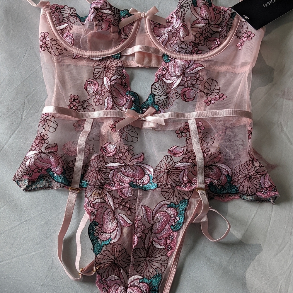 Fashion Nova Teddy Garter lingerie